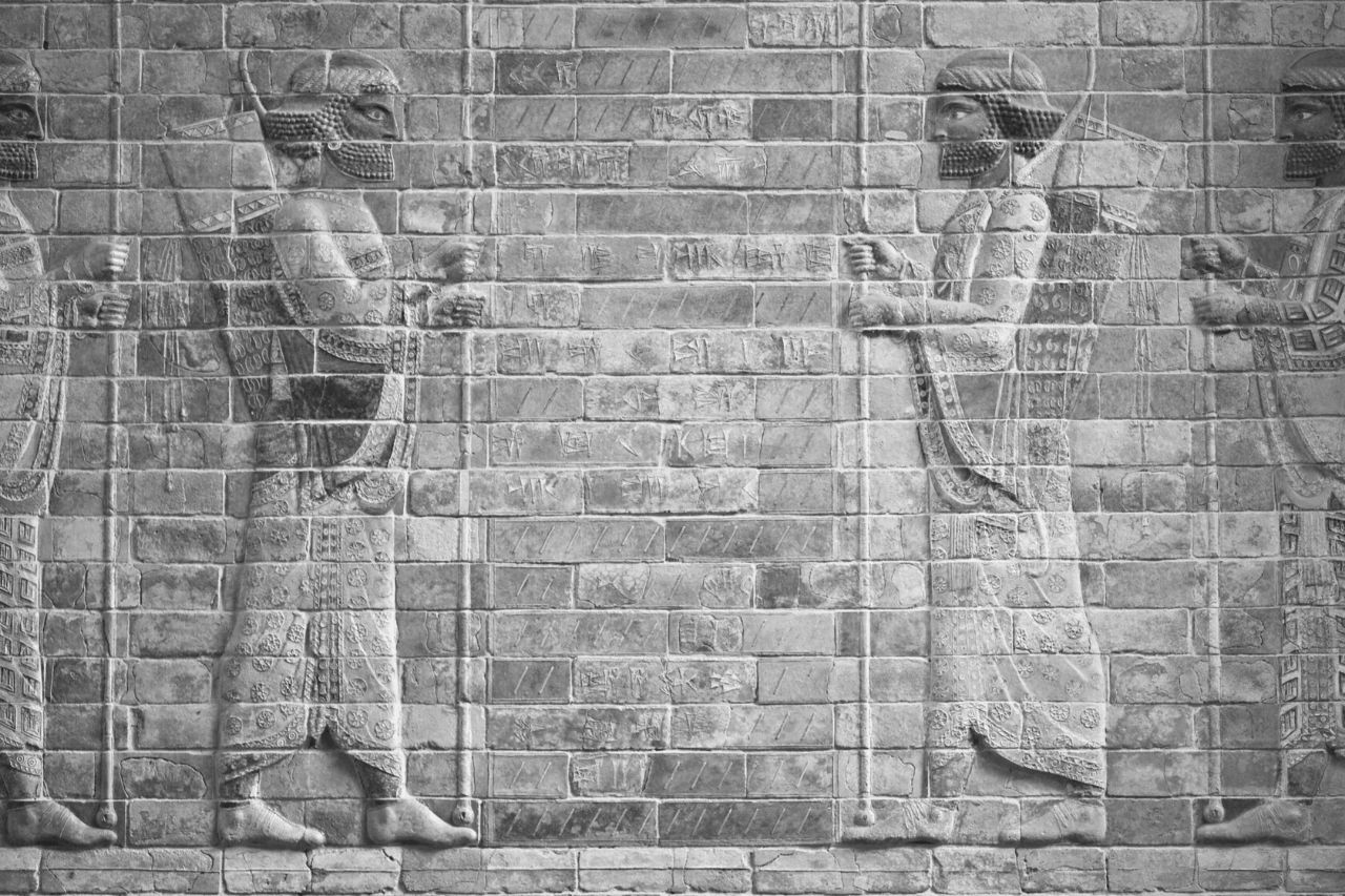 Ancient Persian men's clothing