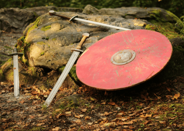 Weapons used by the Celtic god Cú Chulainn