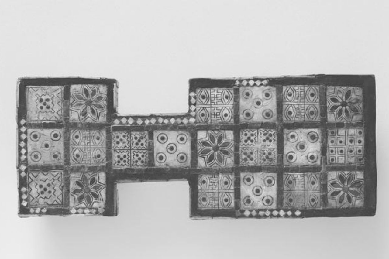 The royal game of Ur