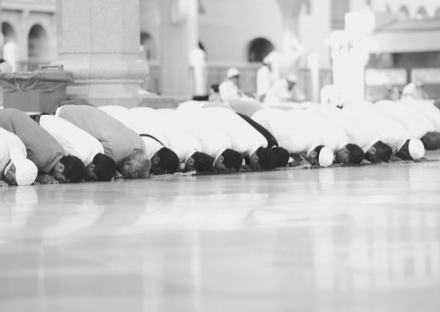 Islamic prayer in Kuwait