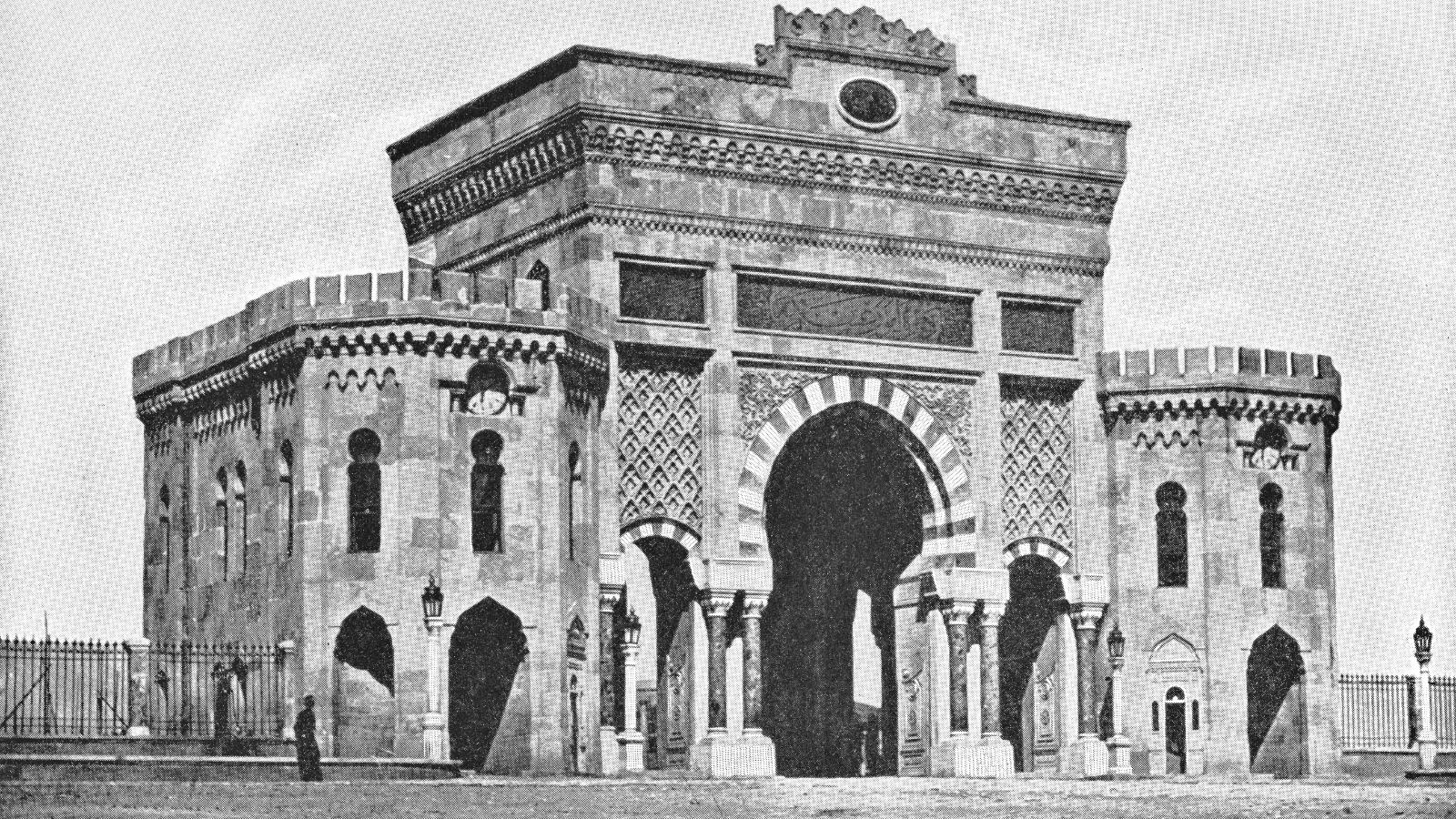Main gate in Ottoman Empire